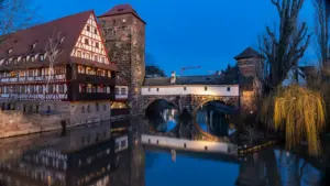 Blaue Nacht in Nürnberg: Kunst und Licht am 24. April